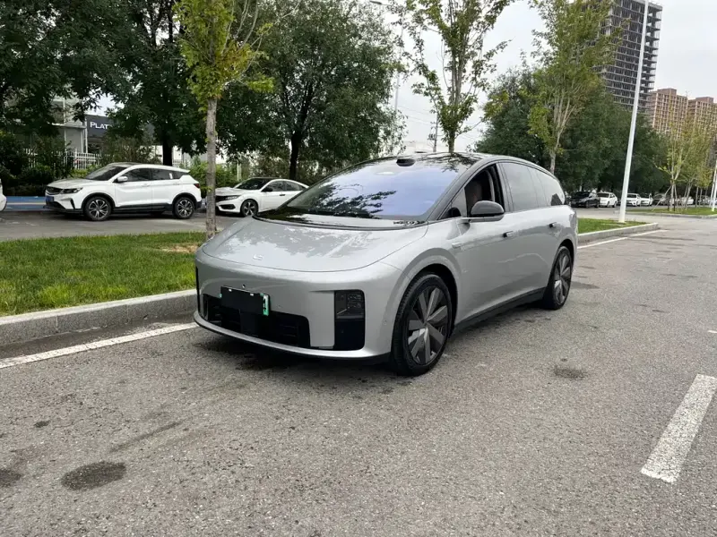 Li Auto i8, 2026