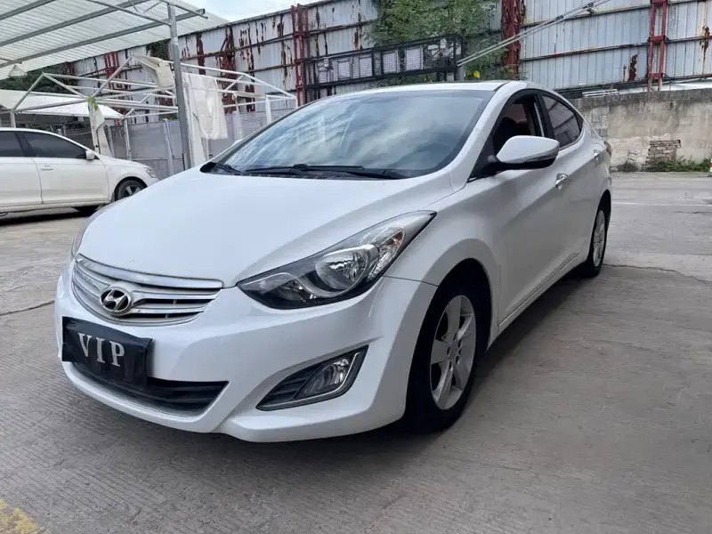 Hyundai Elantra Langdong, 2013