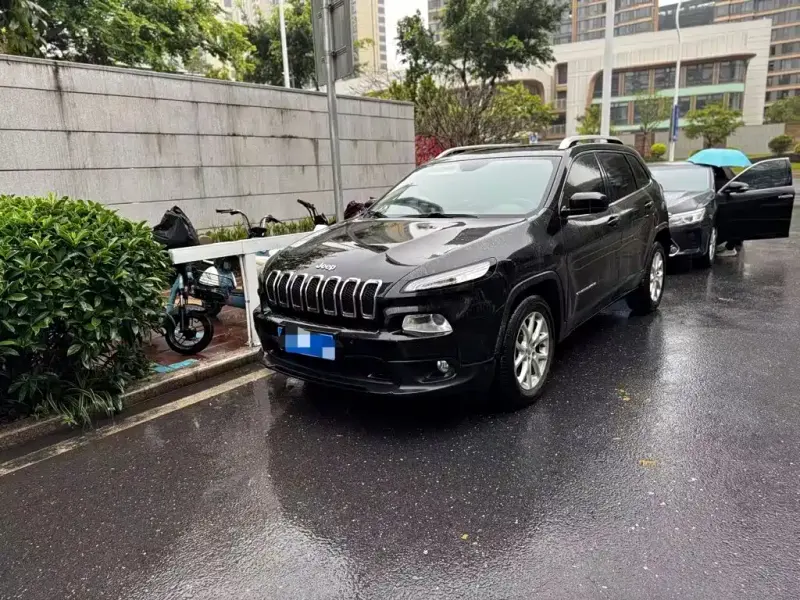 Jeep Cherokee, 2016