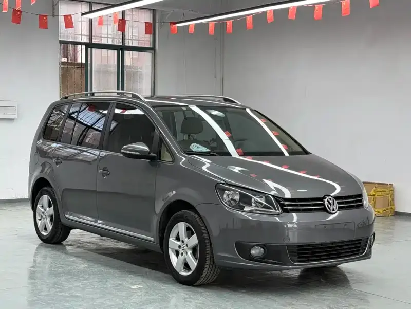 Volkswagen Touran, 2014