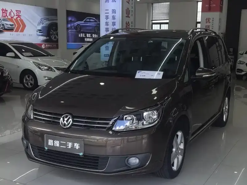 Volkswagen Touran, 2013