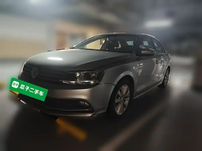 Volkswagen Sagitar, 2015