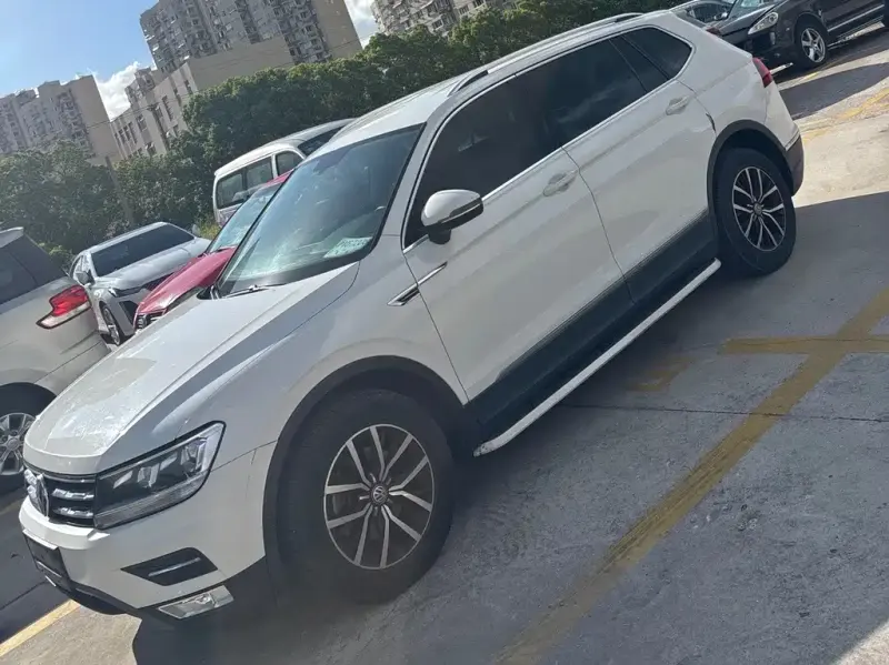 Volkswagen Tiguan L, 2017