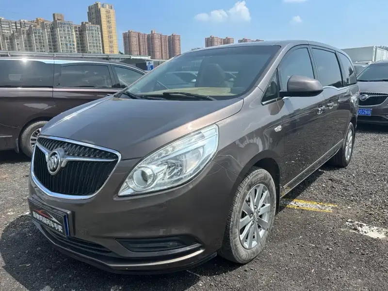 Buick GL8, 2017