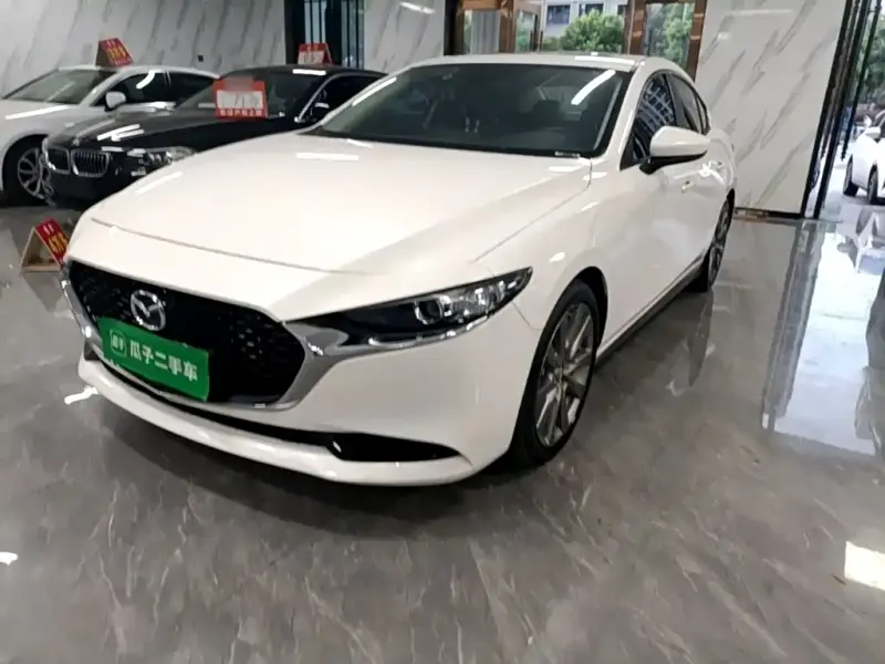 Mazda 3 Axela, 2022