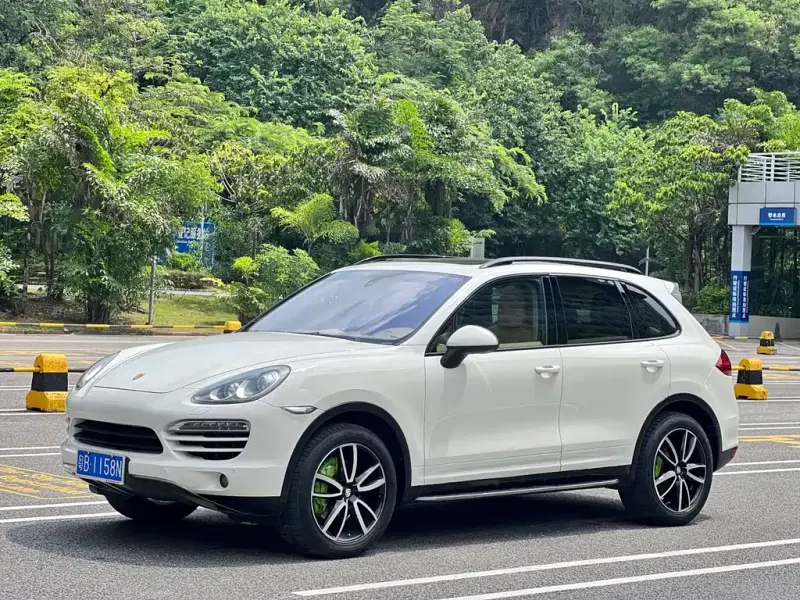 Porsche Cayenne, 2012