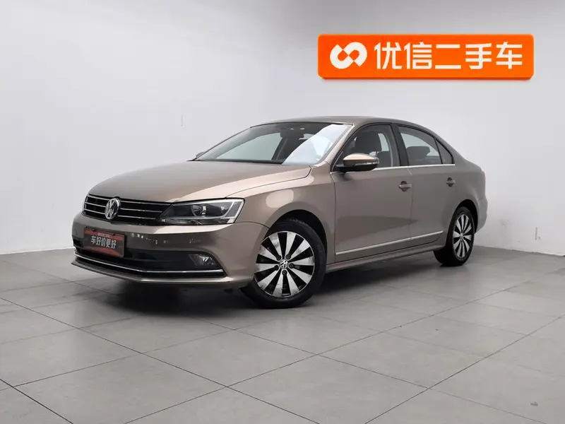 Volkswagen Sagitar 230TSI Auto Luxury Version, 2015 — фото 1
