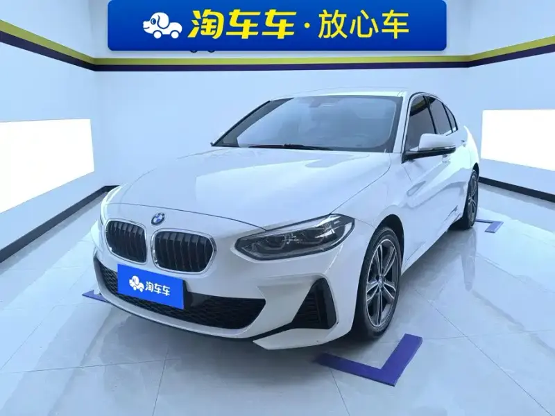 BMW 1 Series, 2022