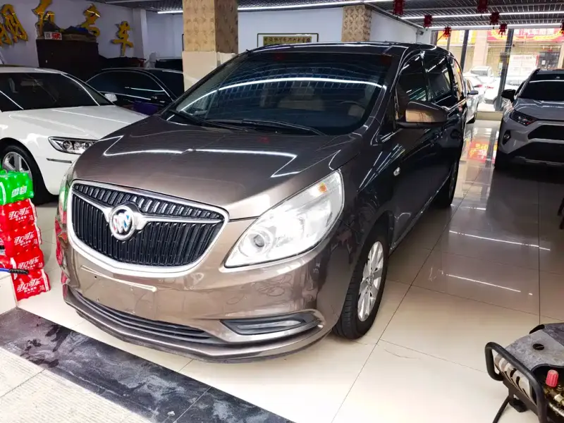 Buick GL8, 2017