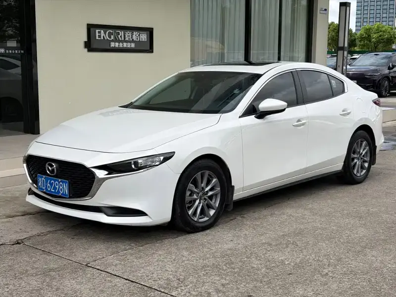 Mazda 3 Axela, 2022