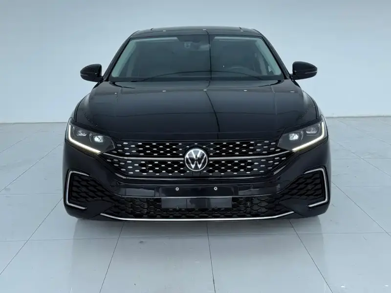 Volkswagen Passat, 2023