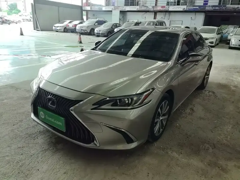 Lexus ES, 2018