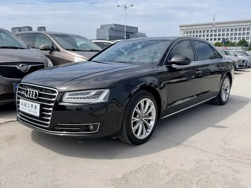 Audi A8, 2015