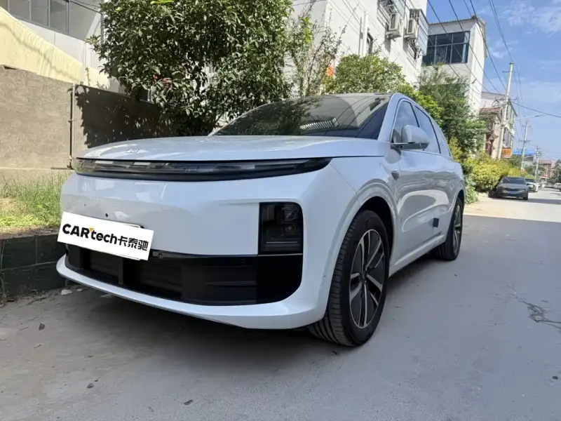 Li Auto Li L6, 2025