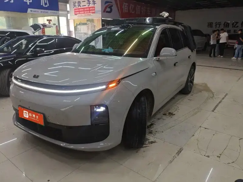 Li Auto Li L6, 2025