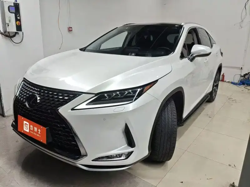 Lexus RX, 2021