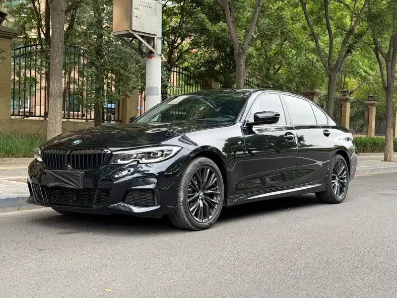BMW 3 Series, 2022