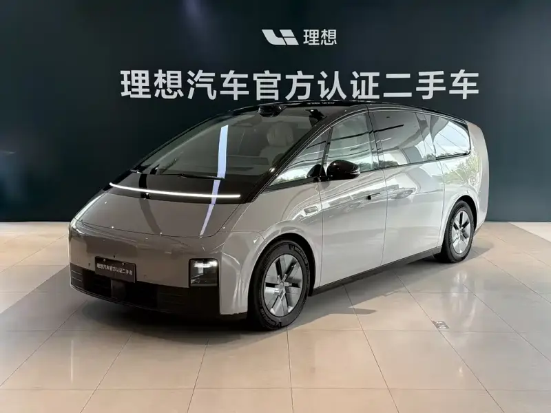 Li Auto Li MEGA, 2024