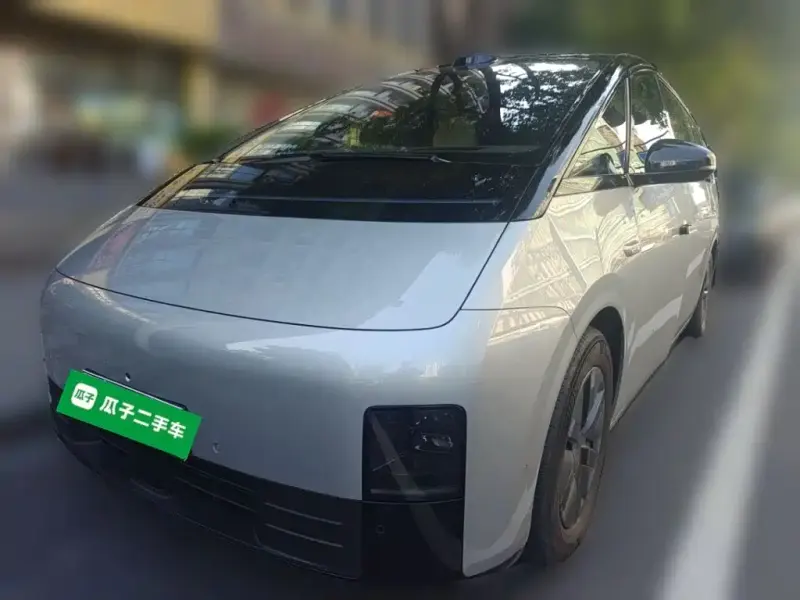 Li Auto Li MEGA, 2025
