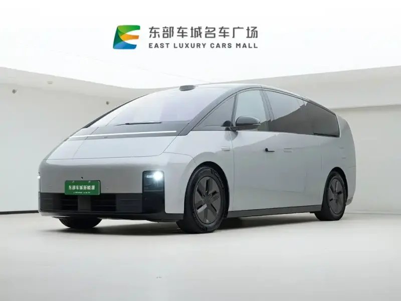 Li Auto Li MEGA, 2025