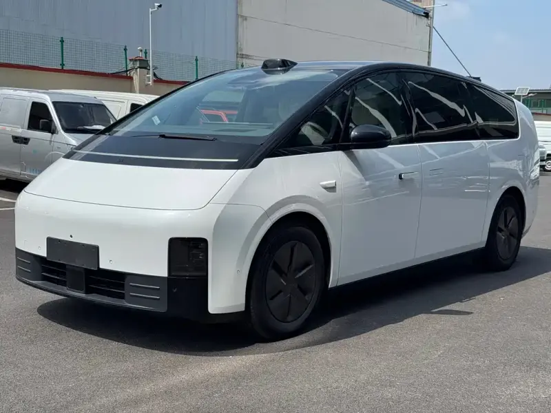Li Auto Li MEGA, 2024