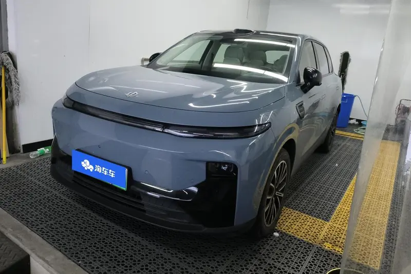 Leapmotor B10, 2025