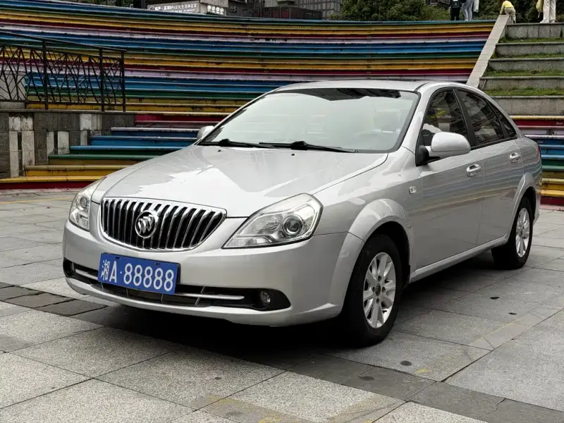 Buick Excelle, 2013