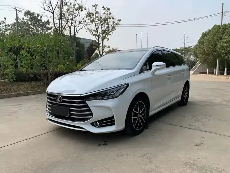 BYD MAX, 2018
