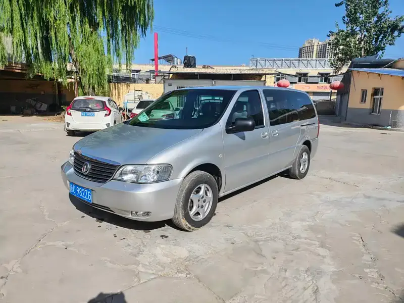 Buick GL8, 2010