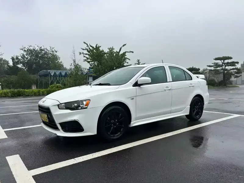 Mitsubishi Lancer EX, 2015