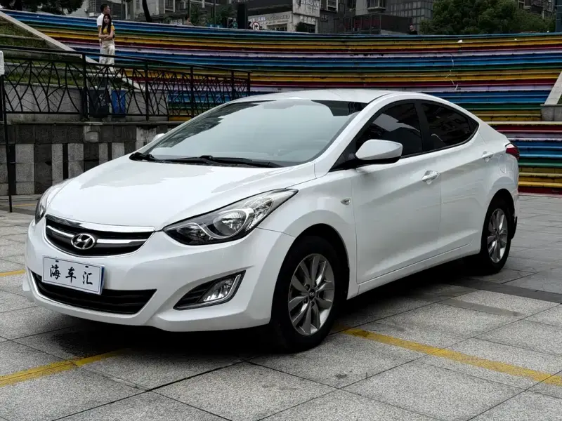 Hyundai Elantra Langdong, 2015
