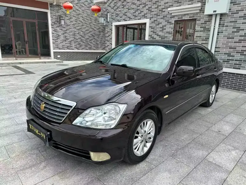 Toyota Crown, 2005