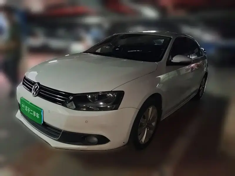 Volkswagen Sagitar, 2014