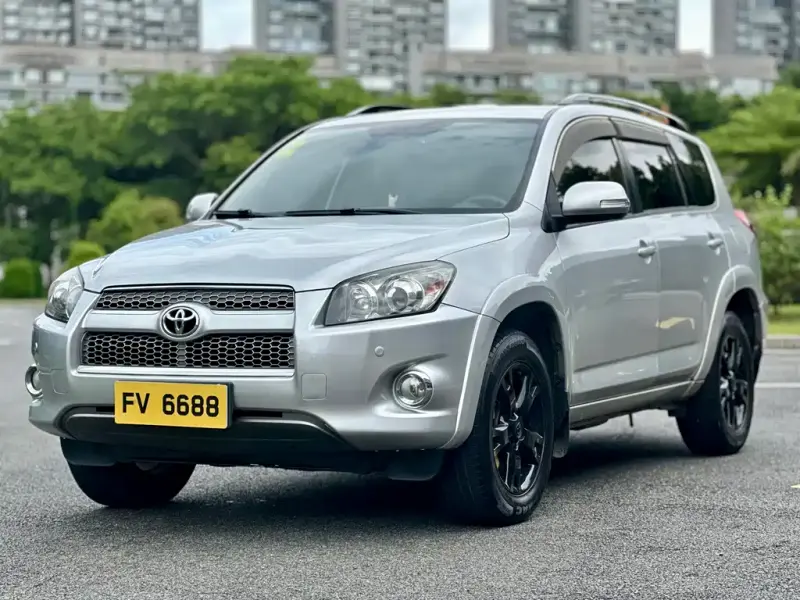 Toyota RAV4, 2013