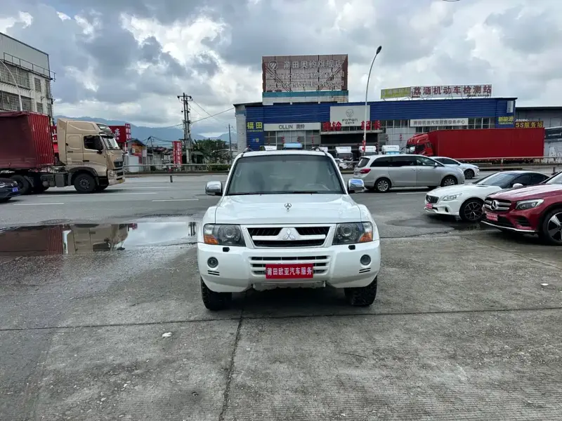Mitsubishi Pajero, 2013