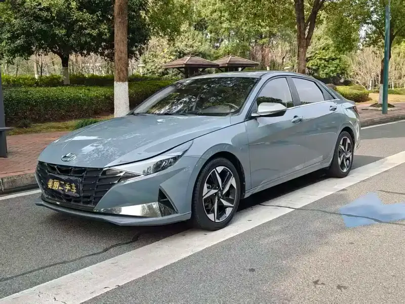 Hyundai Elantra, 2023