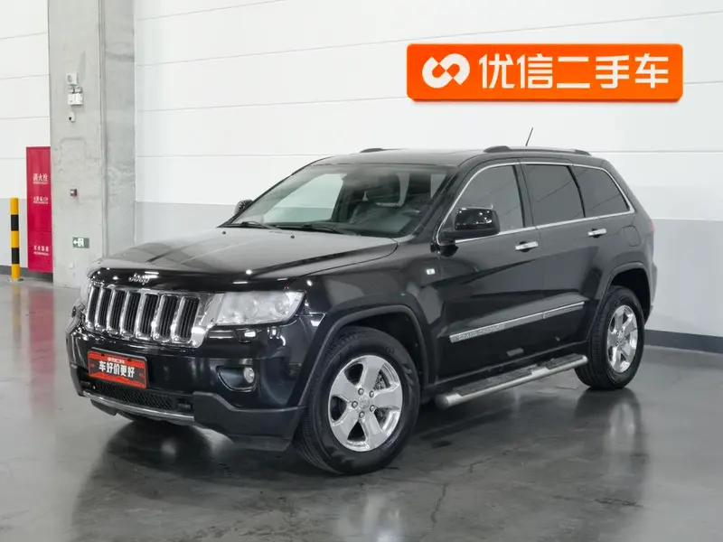 Jeep Grand Cherokee (Import), 2013