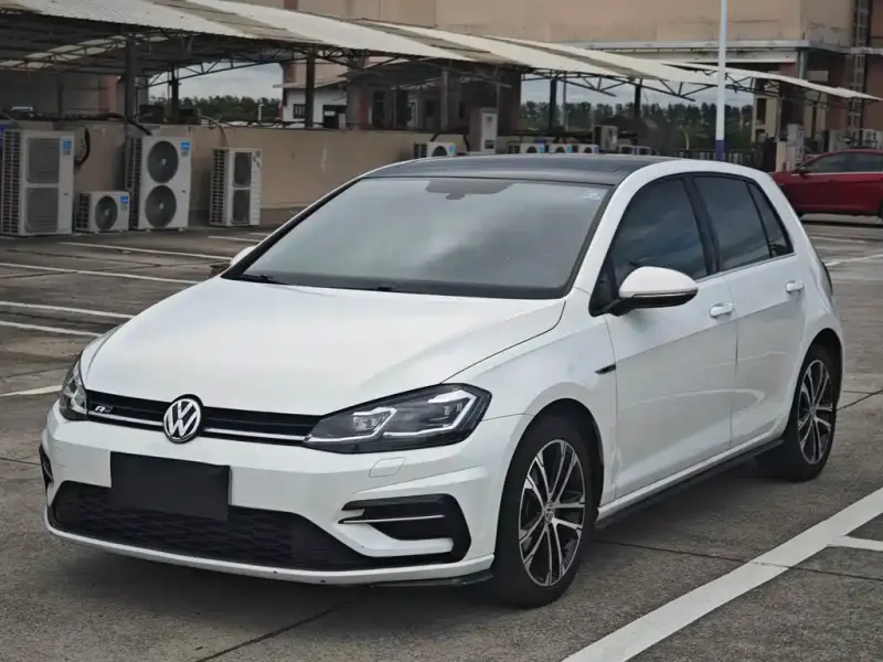 Volkswagen Golf, 2020