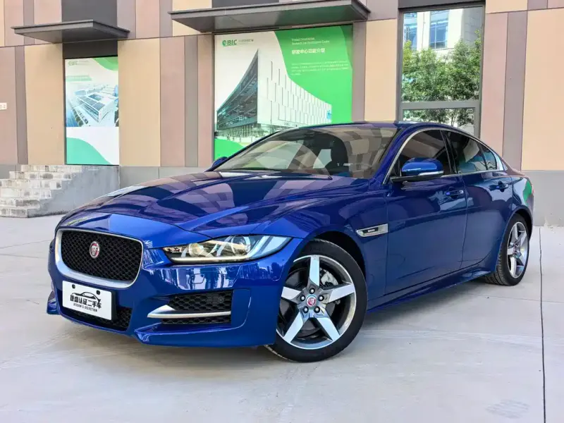 Jaguar XE, 2017