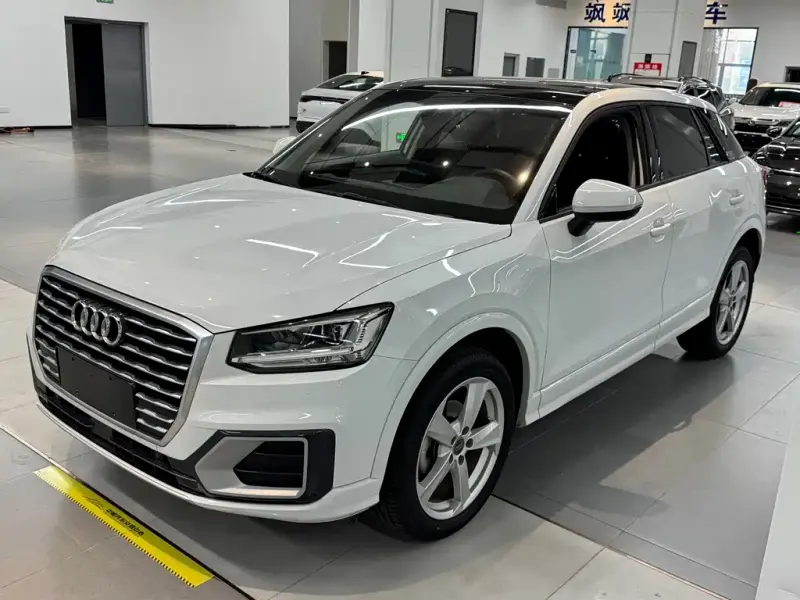Audi Q2L, 2019