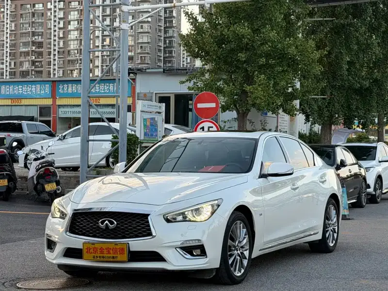 Infiniti Q50L, 2018