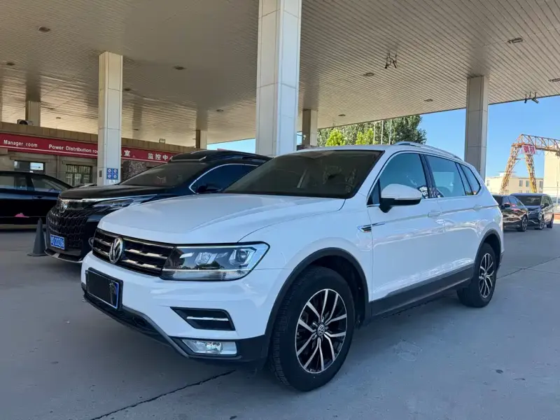 Volkswagen Tiguan L, 2017