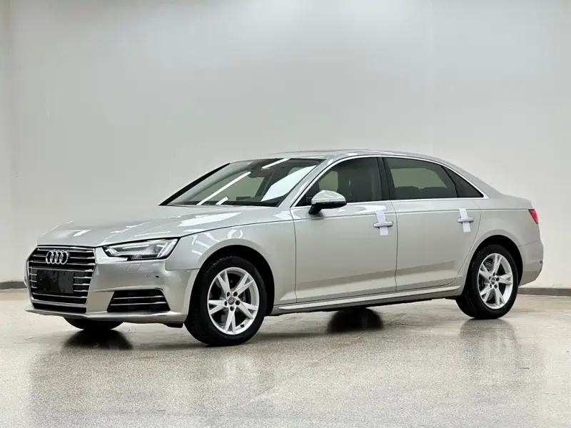 Audi A4L, 2018