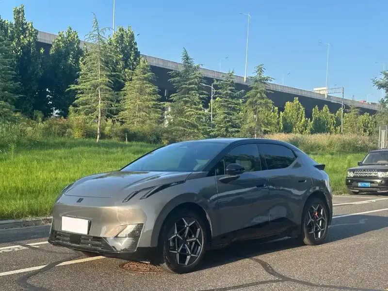 Lynk & Co Z20, 2025