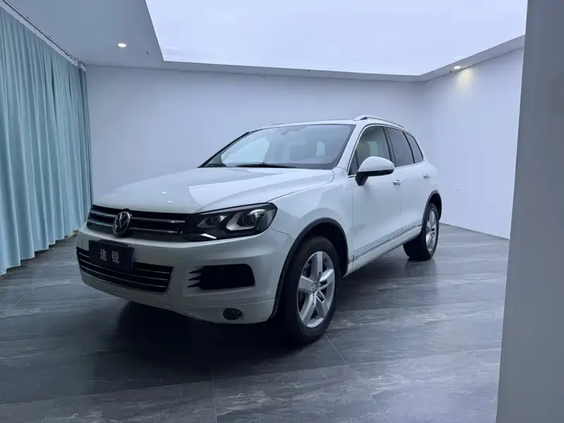 Volkswagen Touareg, 2015