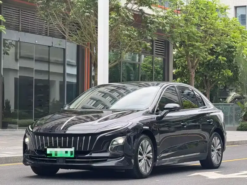 Hongqi E-QM5, 2024