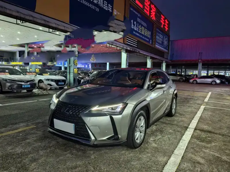Lexus UX, 2021