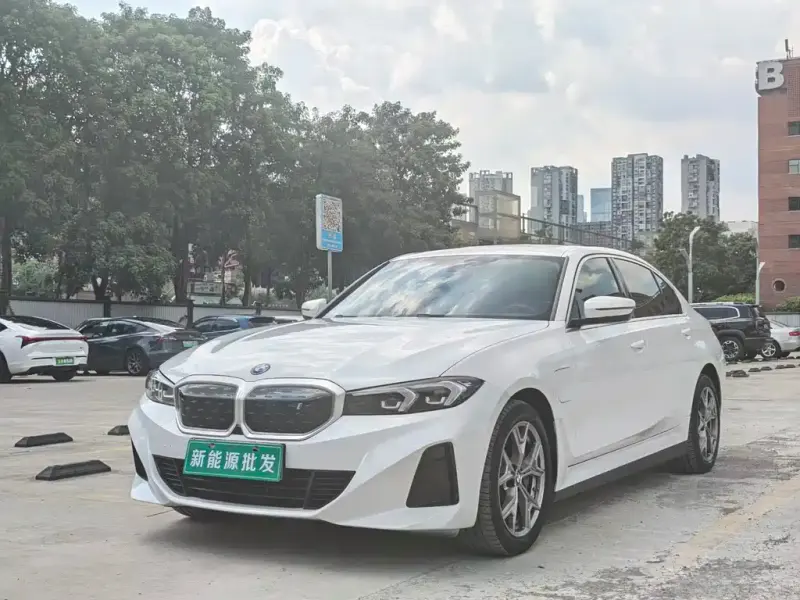 BMW i3, 2023