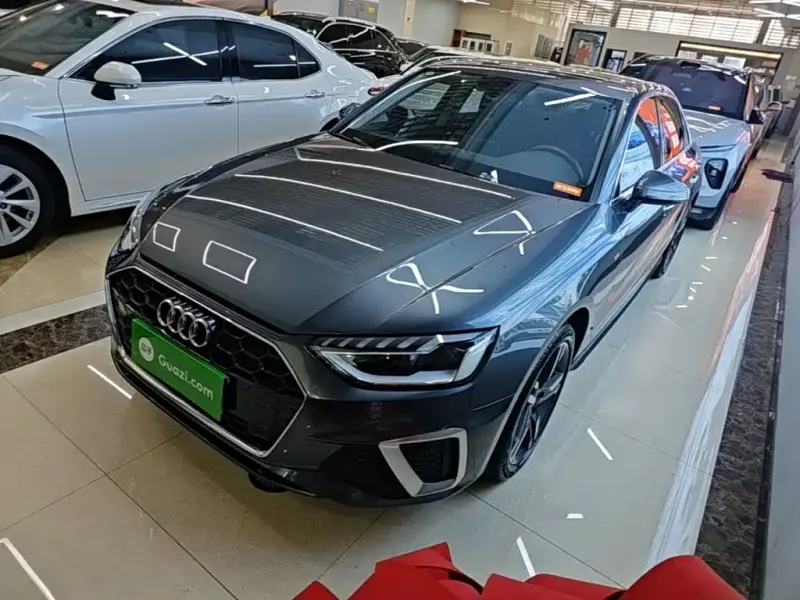 Audi A4L, 2021