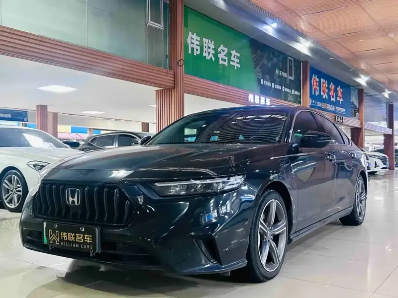 Honda Inspire PHEV Honda Inspire PHEV 2023 e:PHEV Smart Supreme Edition, 2024 — фото 1